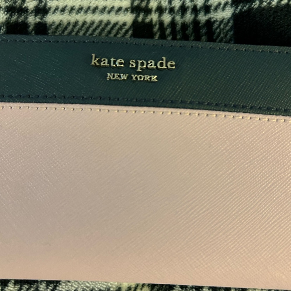 Kate Spade Wallet - Picture 2 of 4